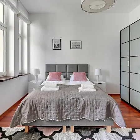 Dwor By Downtown * Sopot