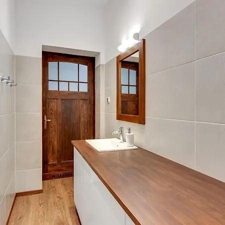 Dwor By Downtown Apartment Zoppot