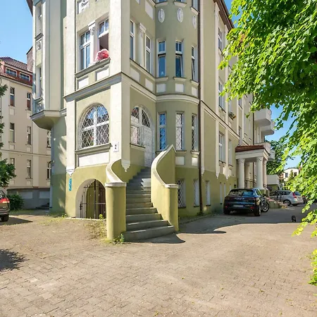 Dwor By Downtown Apartment Zoppot