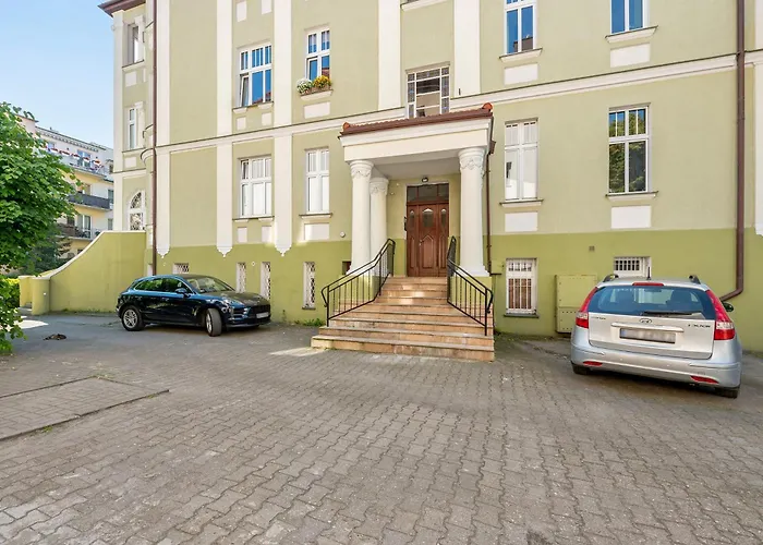 Dwor By Downtown Апартаменты