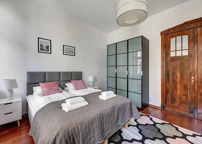 Dwor By Downtown Апартаменты